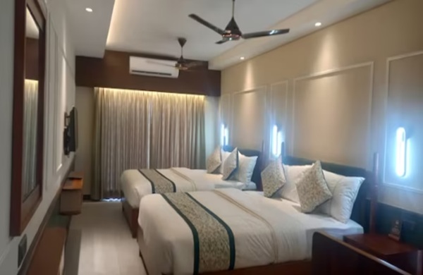 AC Platinum Front Sea Facing Room at Hotel Sonar Bangla Puri